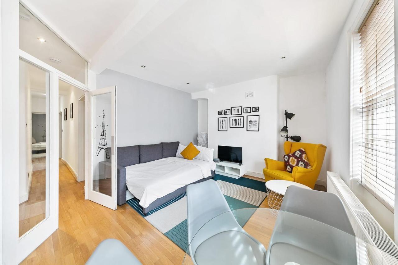 Appartamento Chic & Contemporary 2 Bed Flat Sleeps 6 In Soho Londra